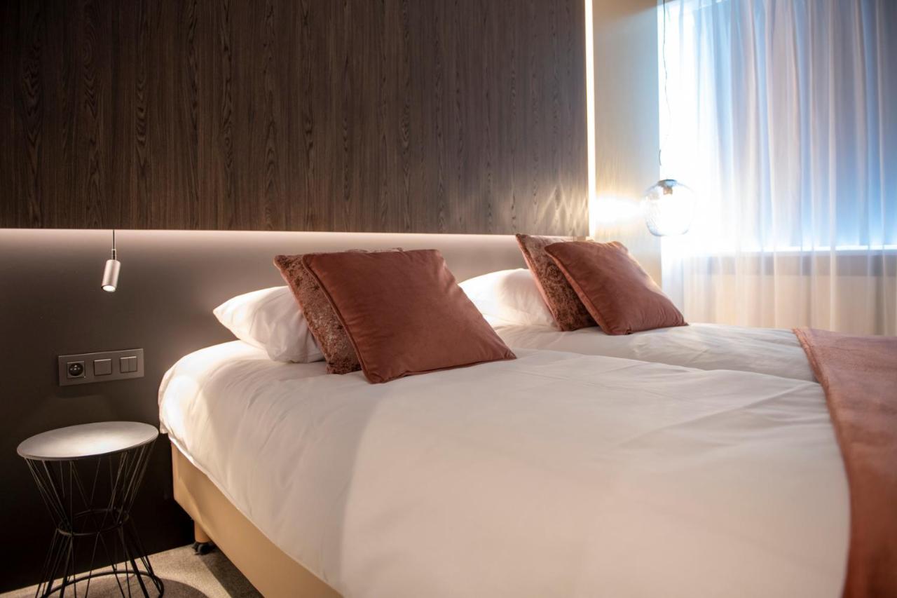 Hotel Pax Diksmuide Exteriör bild