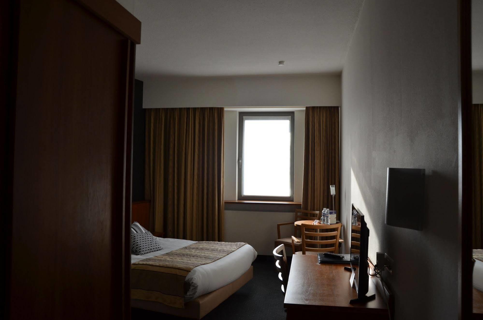 Hotel Pax Diksmuide Exteriör bild