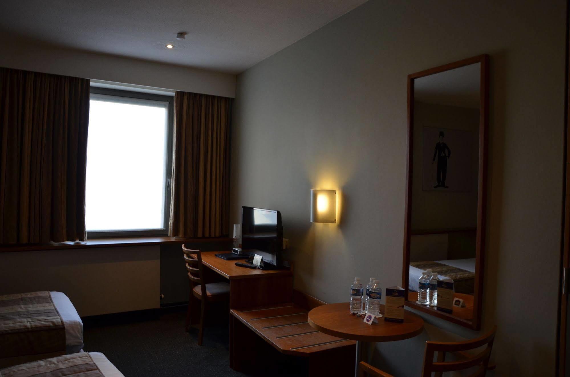 Hotel Pax Diksmuide Exteriör bild