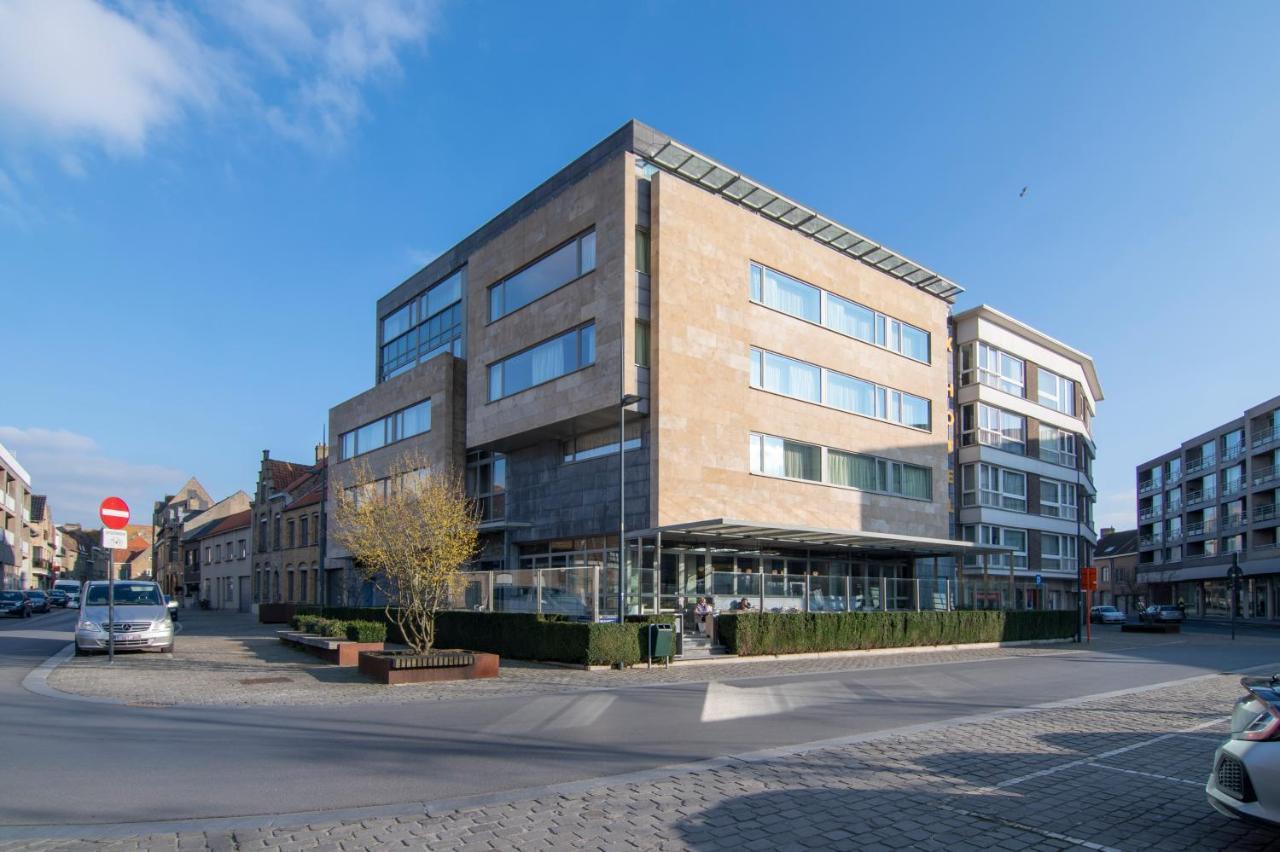 Hotel Pax Diksmuide Exteriör bild